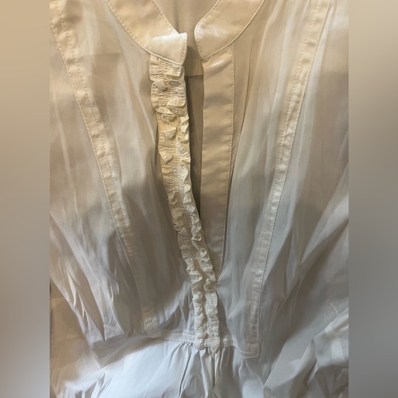 Bcbg Maxazria button down top and white - Picture 2 of 3